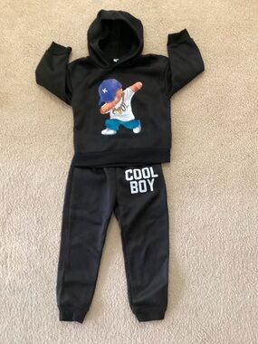 SHEIN Black Kids Hoodie & Joggers Set with Blue Graphic